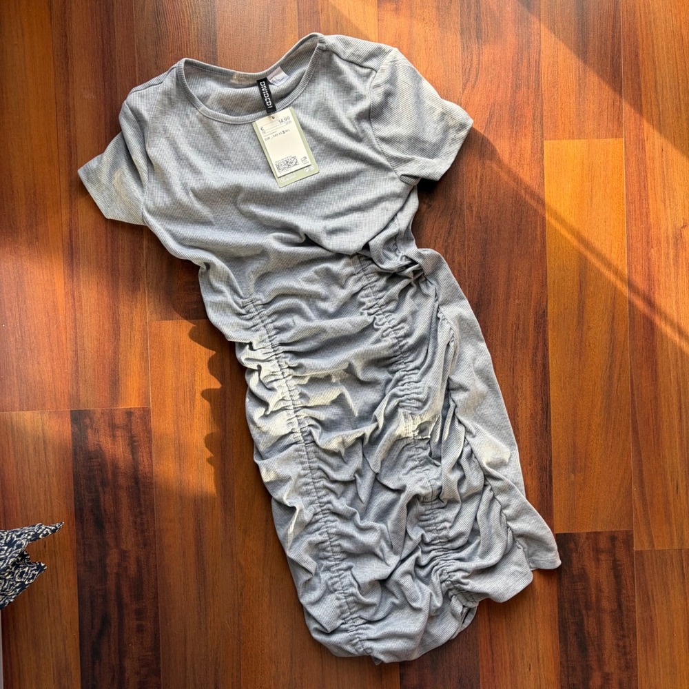 H&M Divided Grey Ribbed Ruched Side Bodycon Mini Dress NWT Size S
